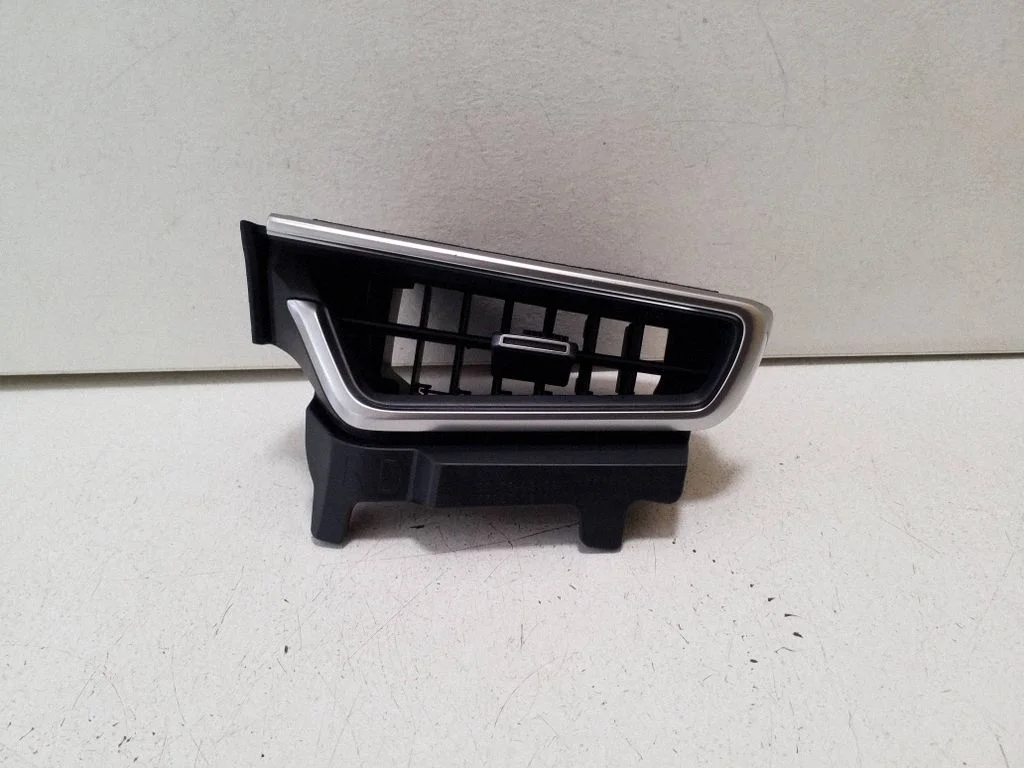Dashboard side air vent grill/cover trim 5566002510