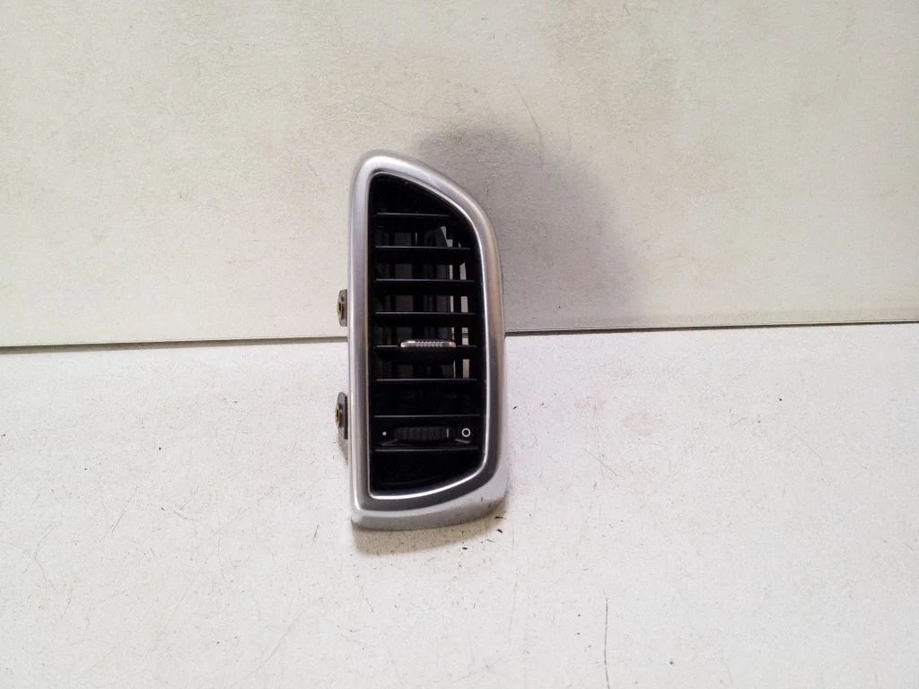 Dashboard side air vent grill/cover trim – Porsche Cayenne (92A) (2010-2017)