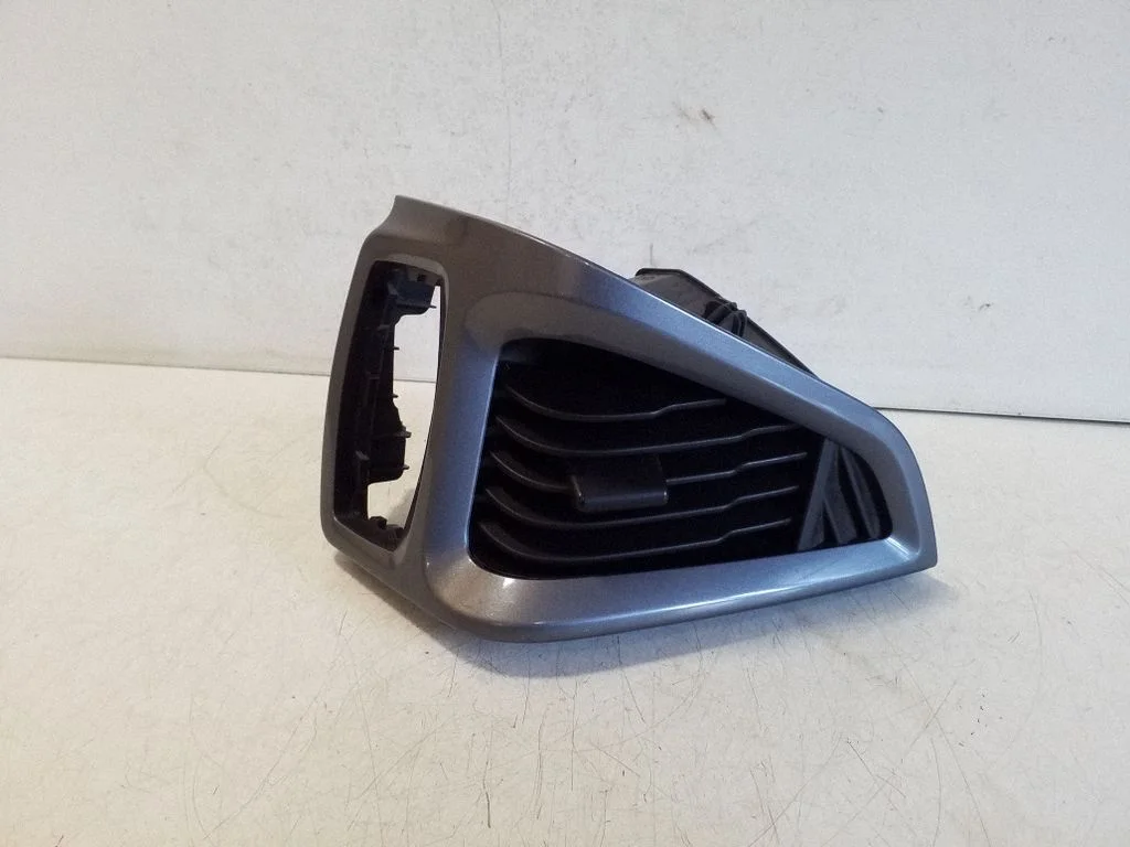 Dashboard side air vent grill/cover trim BK21V018B08