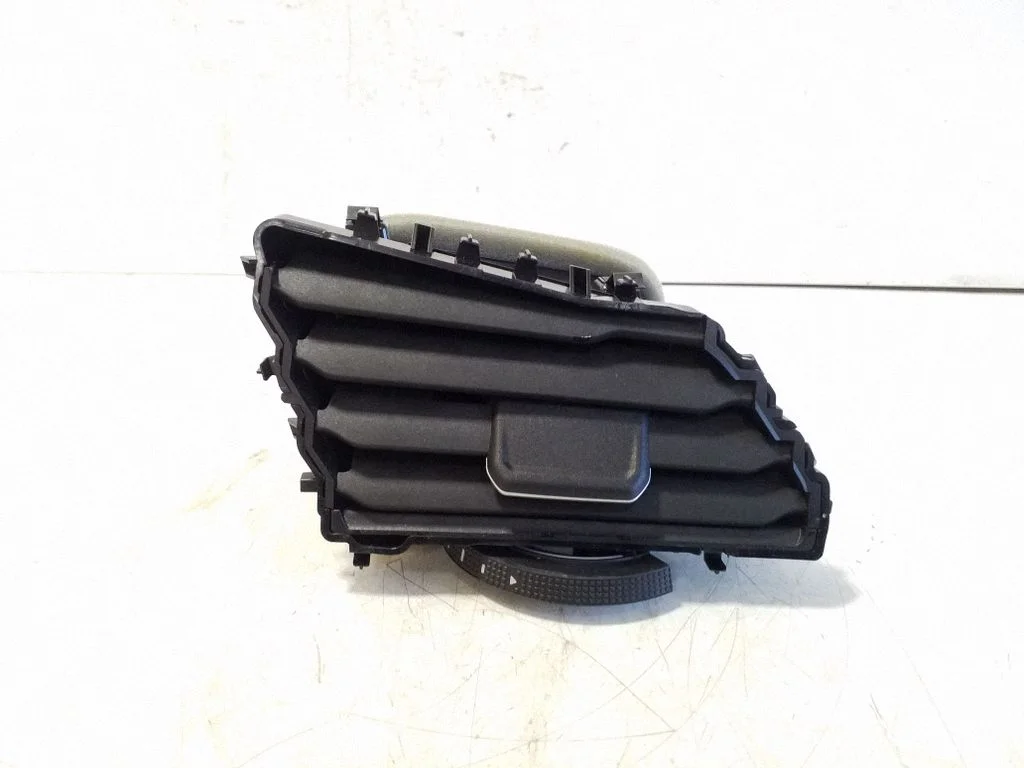 Dashboard side air vent grill/cover trim 5NC819704