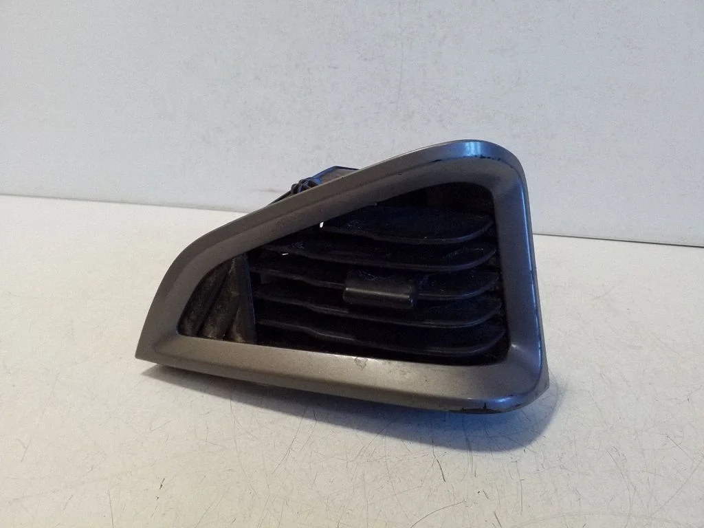 Dashboard side air vent grill/cover trim BK21V018B09