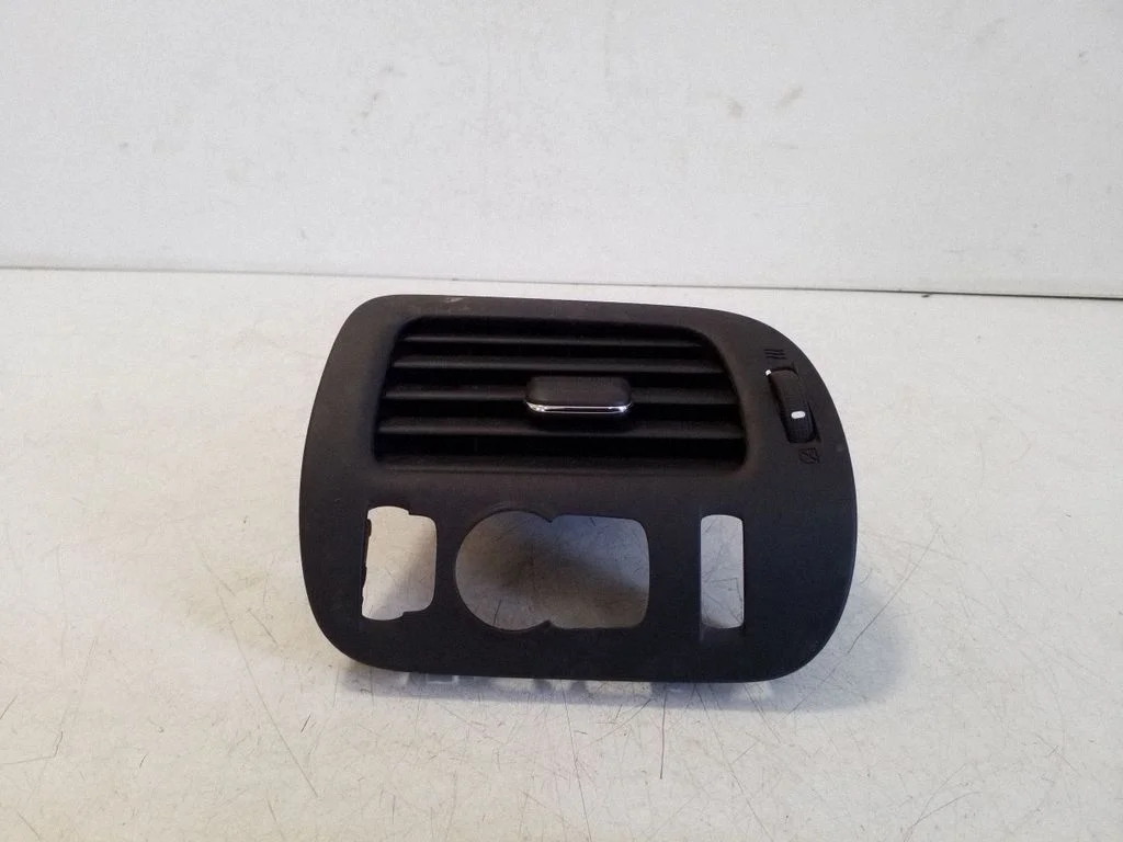 Dashboard side air vent grill/cover trim 22878229 – Opel Ampera (2011-)