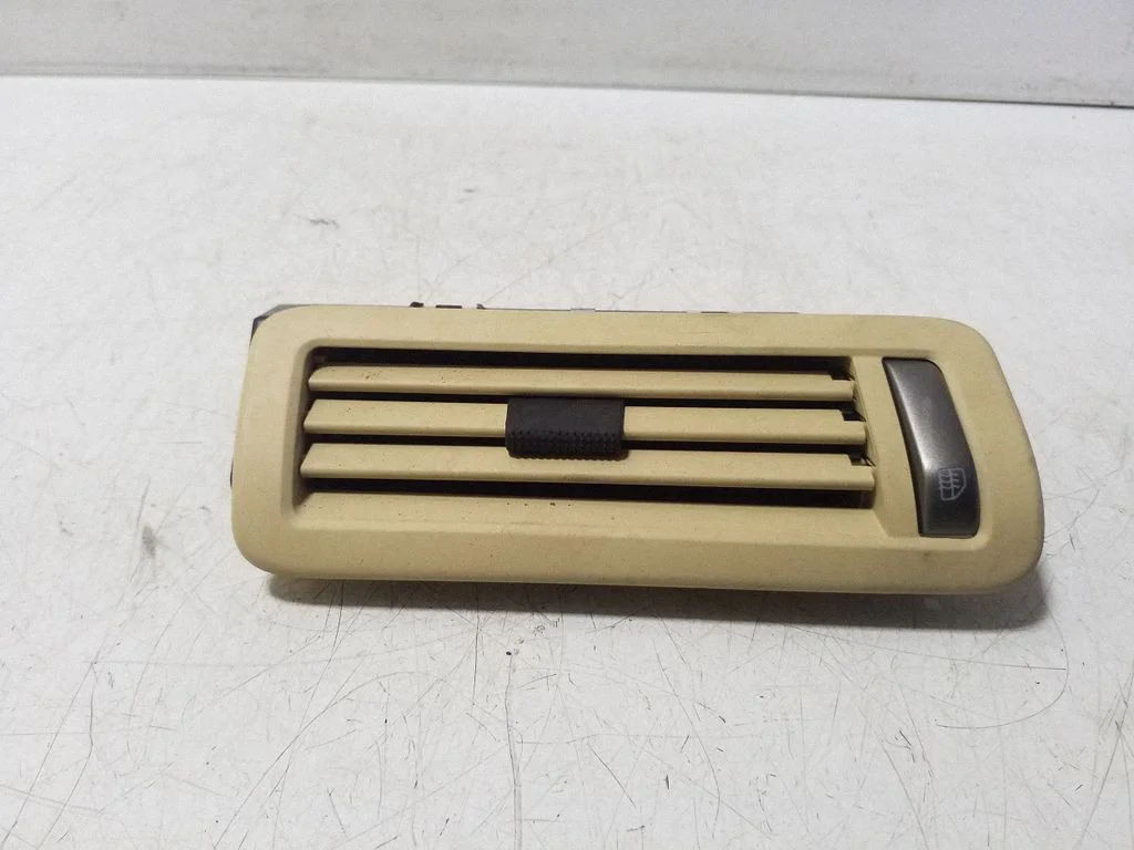 Dashboard side air vent grill/cover trim 3D0819704C