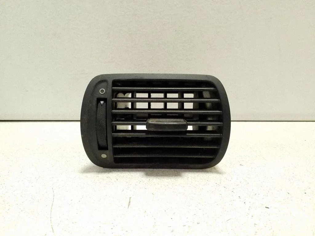 Dashboard side air vent grill/cover trim – Audi A3 S3 8L (1996-2003)