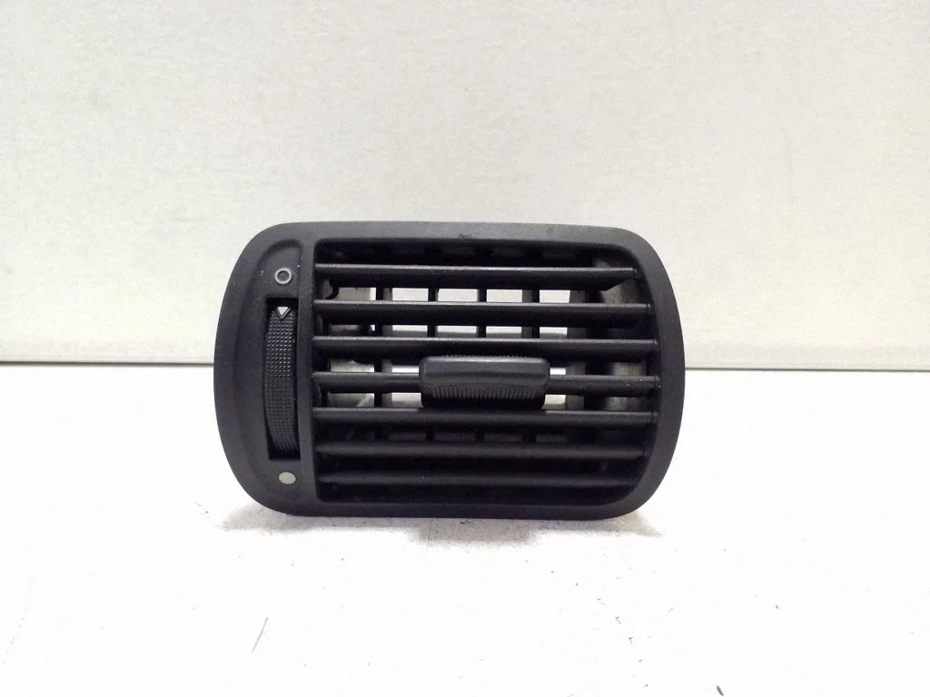 Dashboard side air vent grill/cover trim – Audi A3 S3 8L (1996-2003)