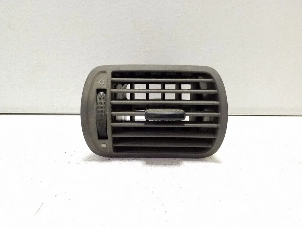 Dashboard side air vent grill/cover trim – Audi A3 S3 8L (1996-2003)