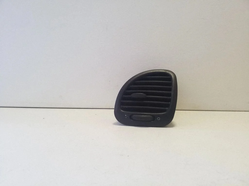 Dashboard side air vent grill/cover trim 7M2819703F
