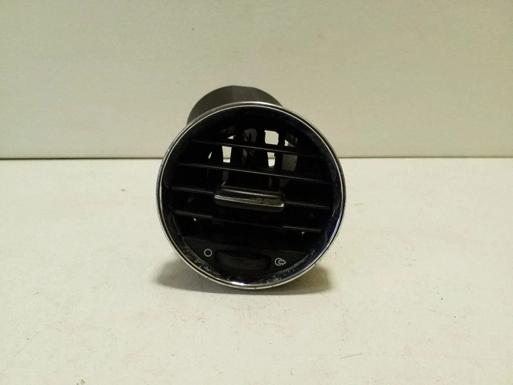 Dashboard side air vent grill/cover trim 9655994177
