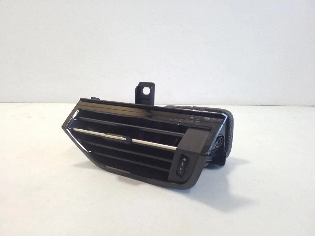Dashboard side air vent grill/cover trim 83C820901