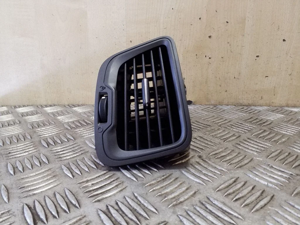 Dashboard side air vent grill/cover trim 974801W000