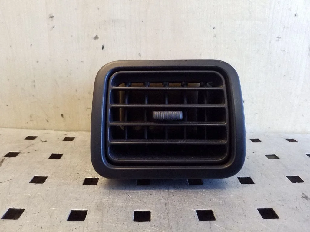 Dashboard side air vent grill/cover trim – left