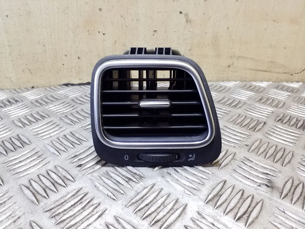 Dashboard side air vent grill/cover trim 1Q0819704K