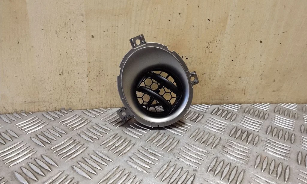 Sānu gaisa restītes 687P400A26