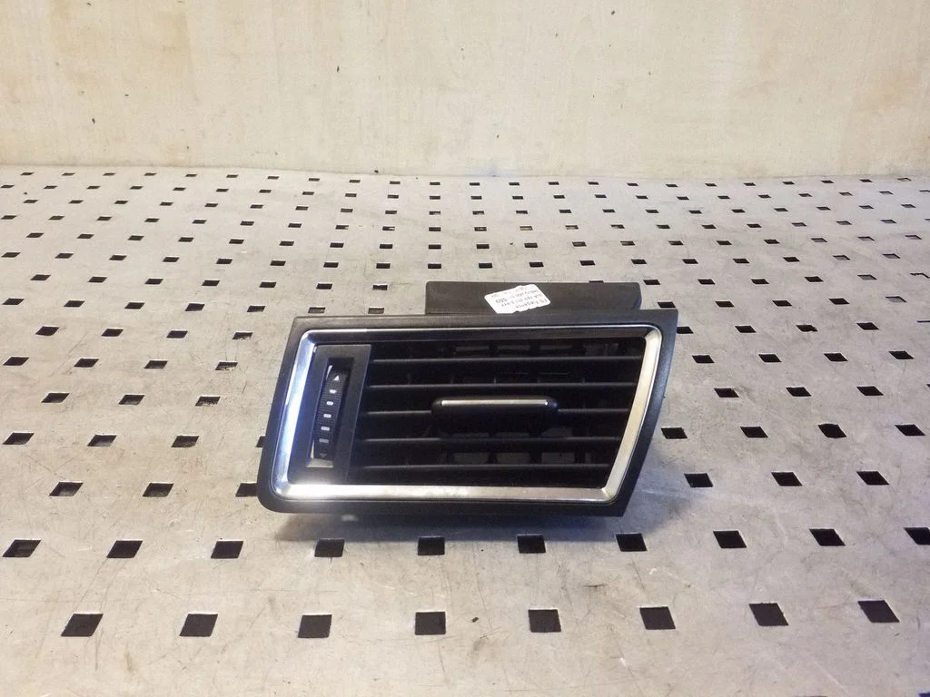 Dashboard side air vent grill/cover trim – Seat Toledo IV (NH) (2011-)