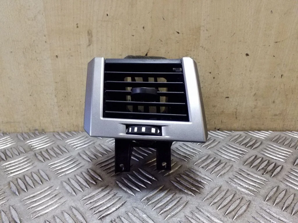 Dashboard side air vent grill/cover trim JBD500190XXX