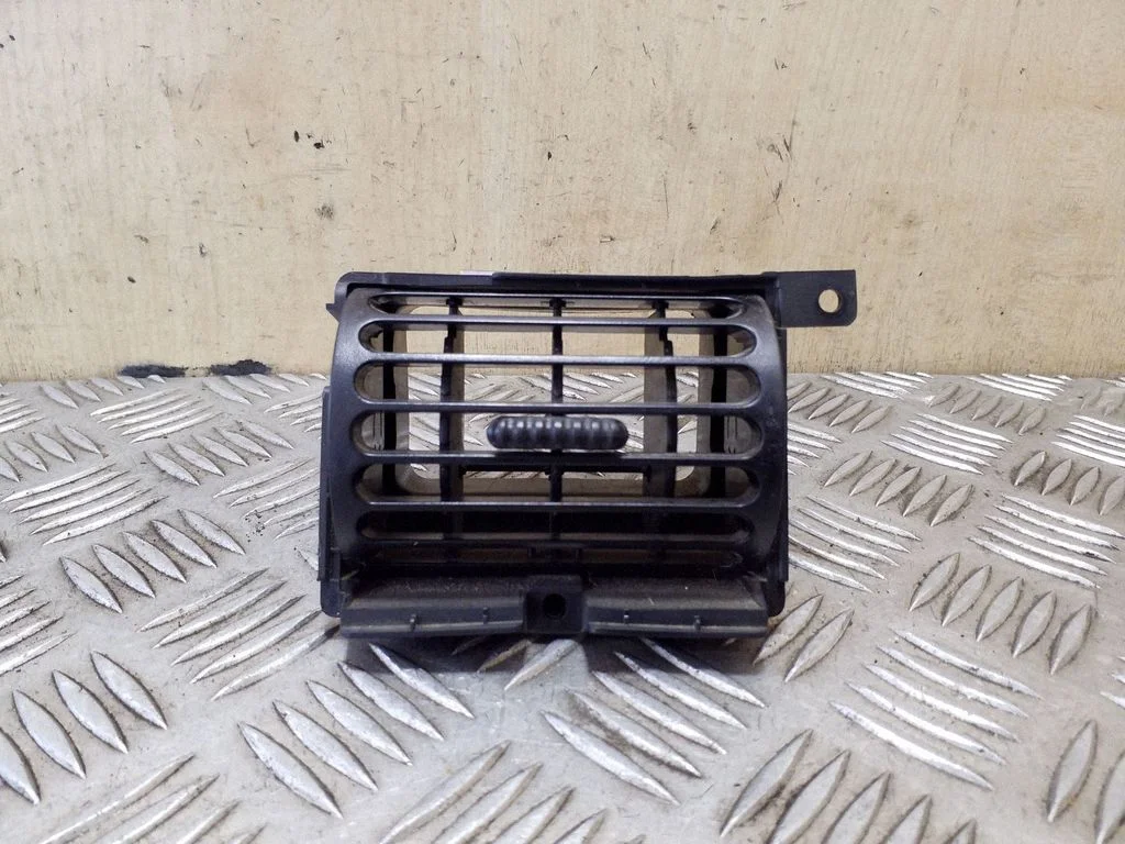 Dashboard side air vent grill/cover trim – Opel Frontera B (1998-2004)