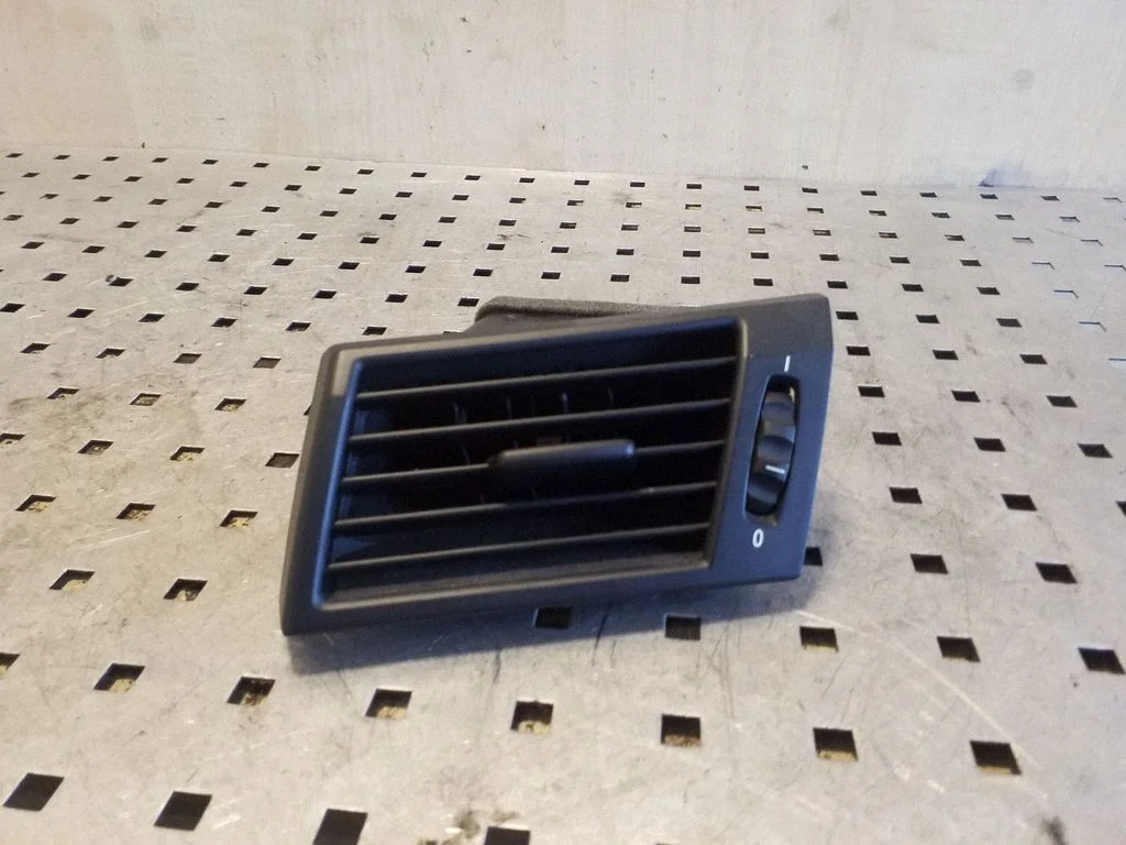 Dashboard side air vent grill/cover trim 3400075