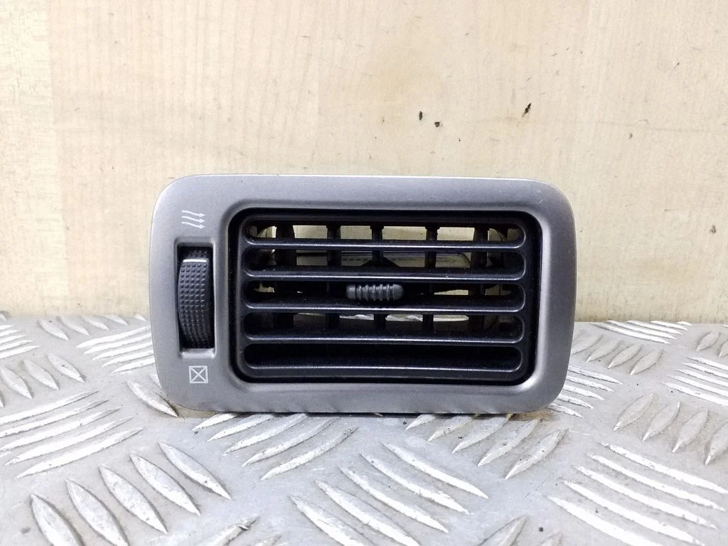 Dashboard side air vent grill/cover trim – left