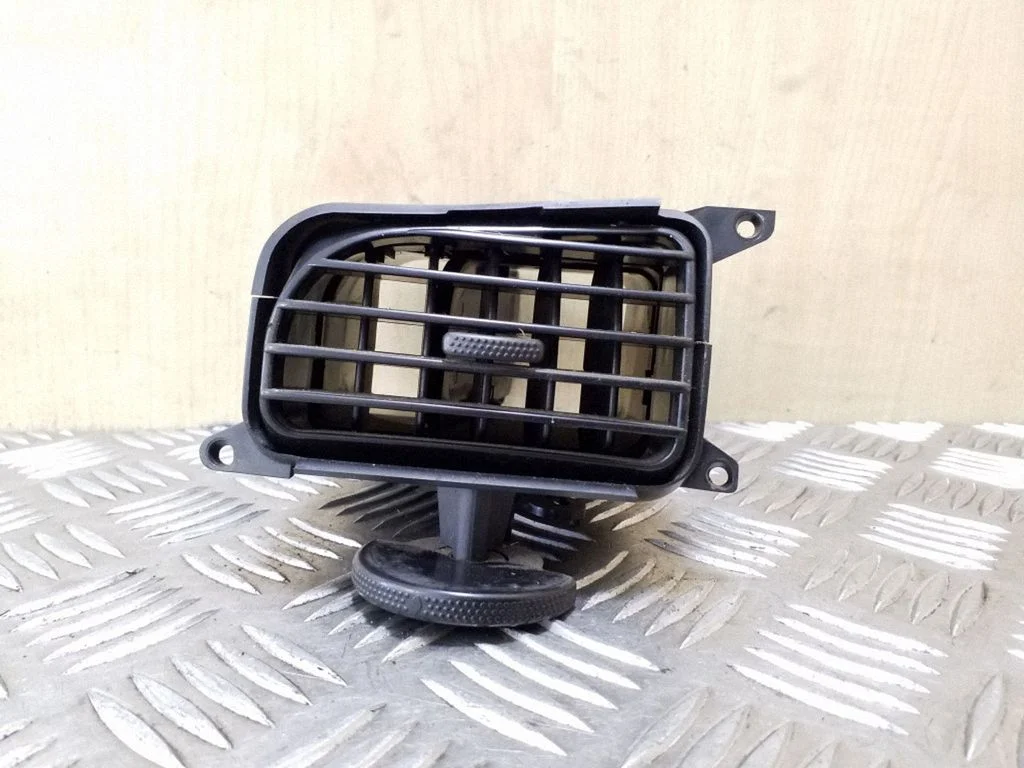 Dashboard side air vent grill/cover trim – left