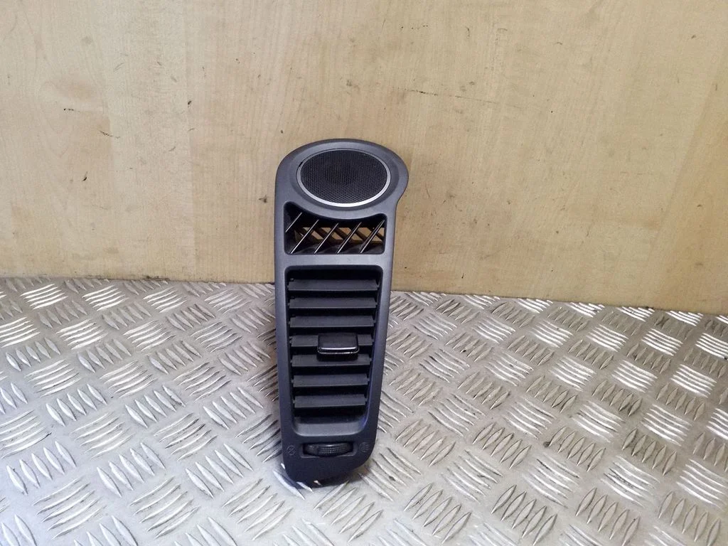 Dashboard side air vent grill/cover trim 974502K000