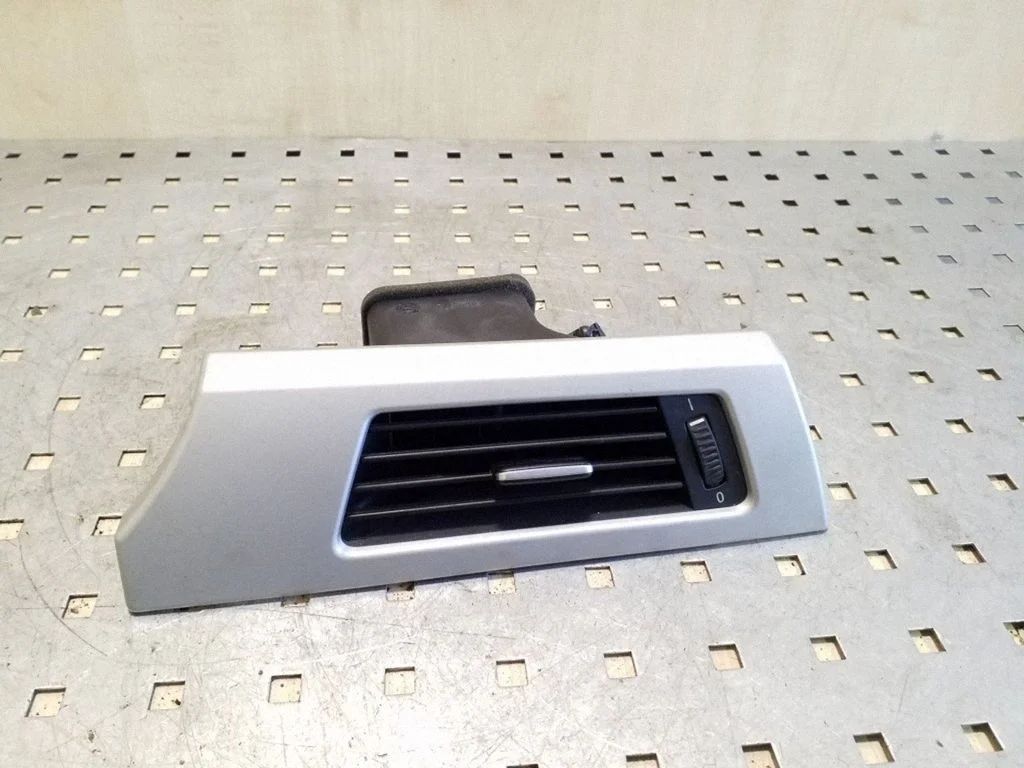 Dashboard side air vent grill/cover trim 64229130466
