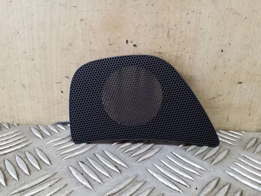 Maskownica głośnika bocznego 4G0857228
