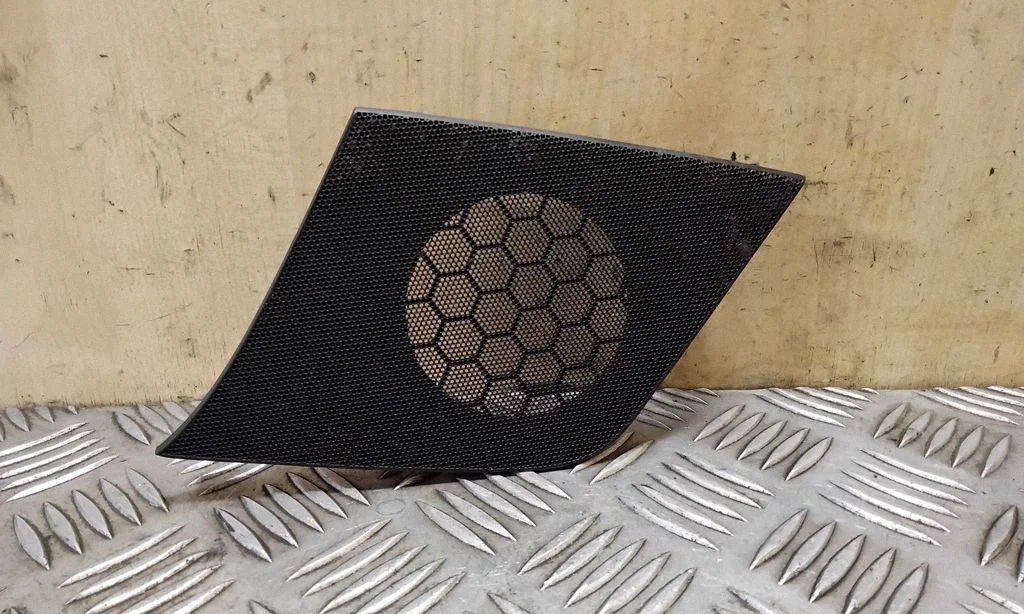 Side speaker trim/cover 8R0035427
