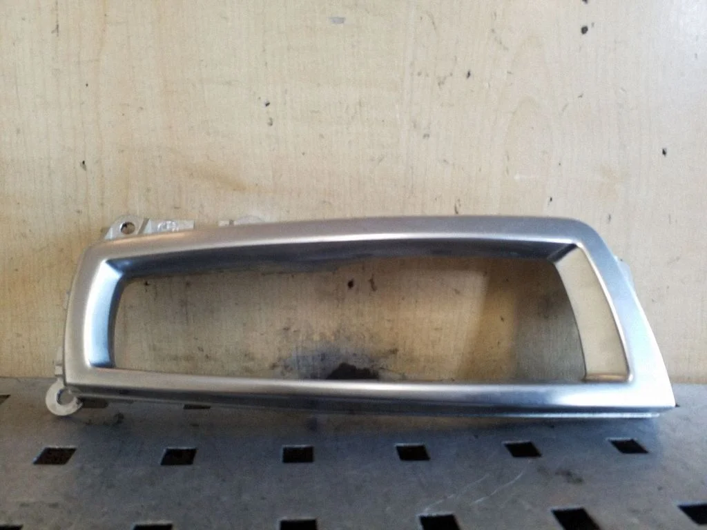 Gear shifter surround trim plastic 10041038