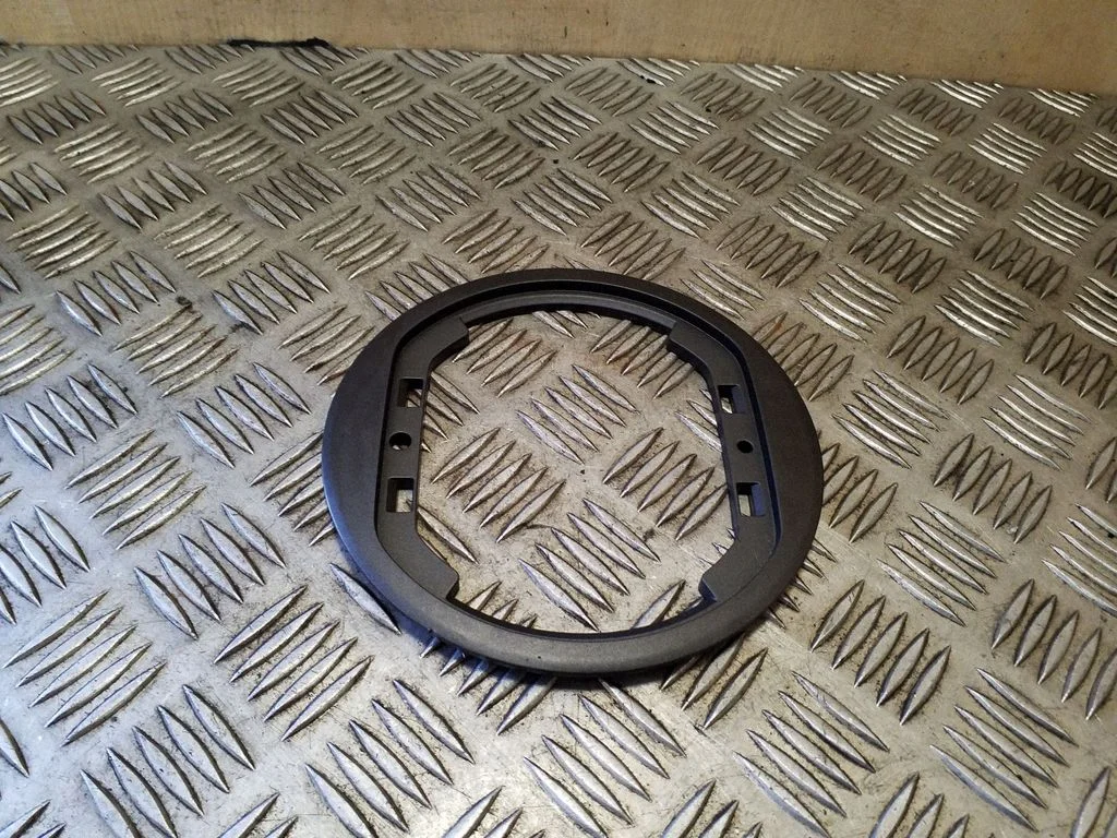 Pārnesumu pārslēga sviras apdare (plastmasas) 846523W060