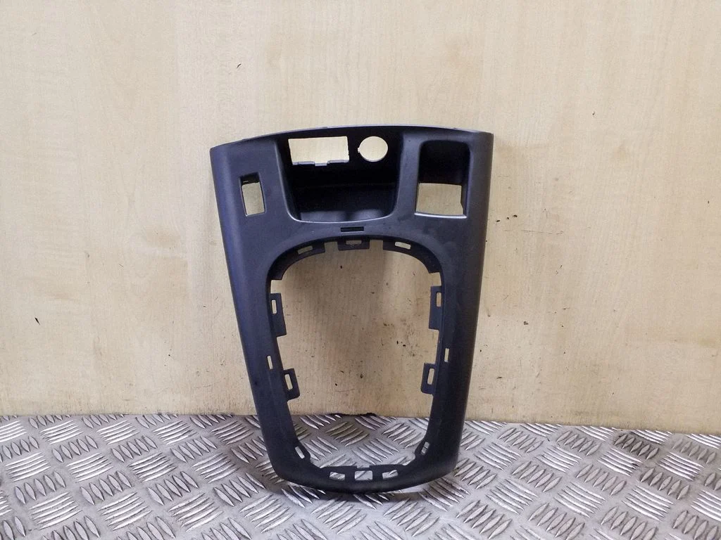 Pārnesumu pārslēga sviras apdare (plastmasas) 969330001R