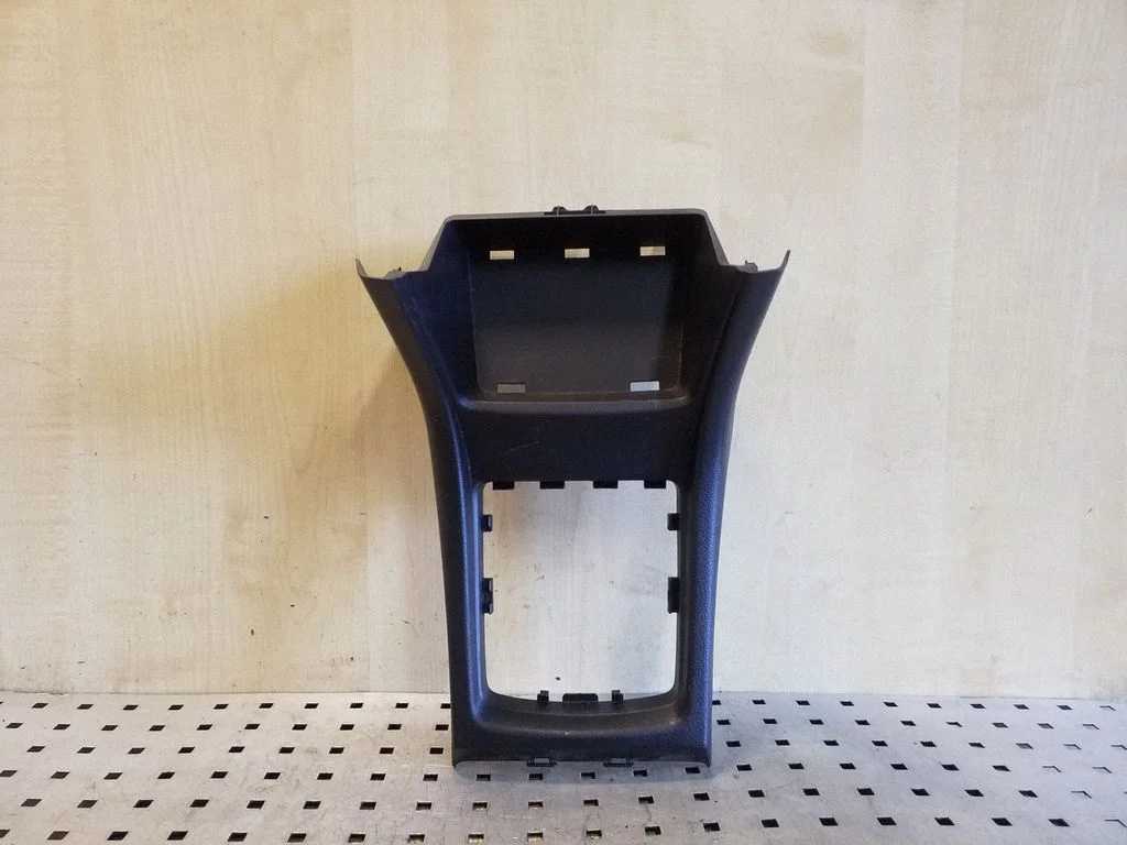 Gear shifter surround trim plastic 92122FJ010
