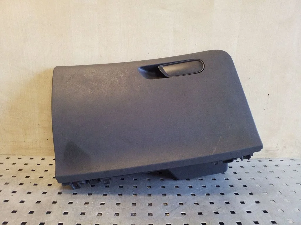 Glove box set 96717798ZD
