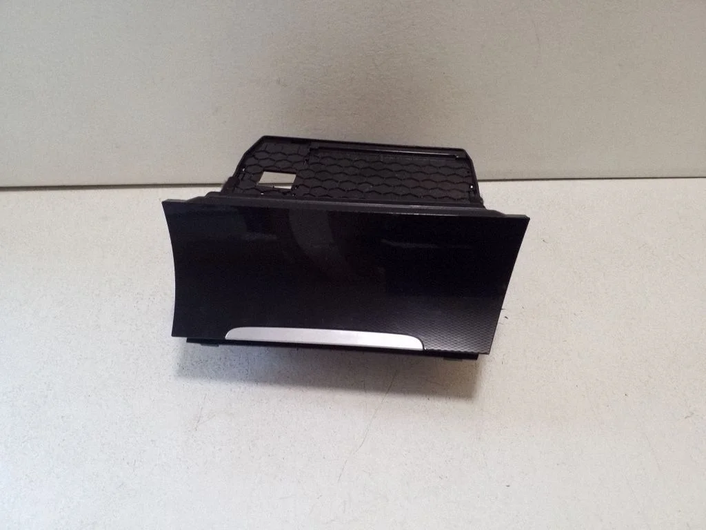 Glove box central console – Volkswagen e-Golf (2014-)