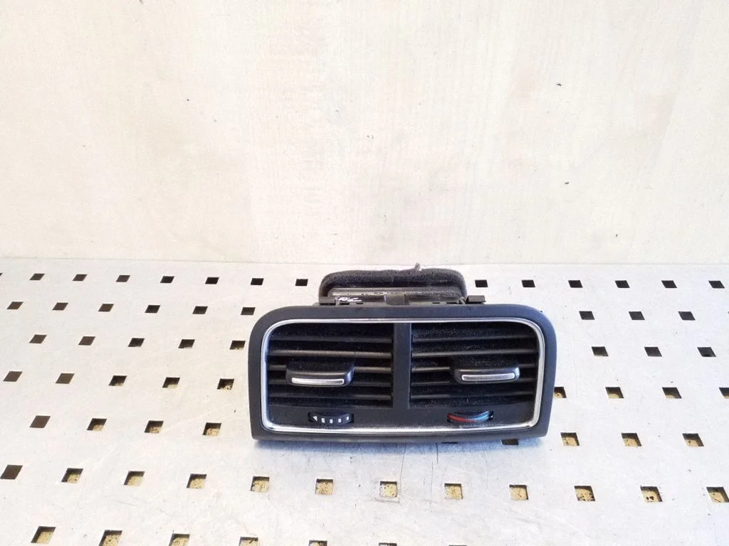 Rear air vent grill – Audi A5 8T 8F (2007-2016)