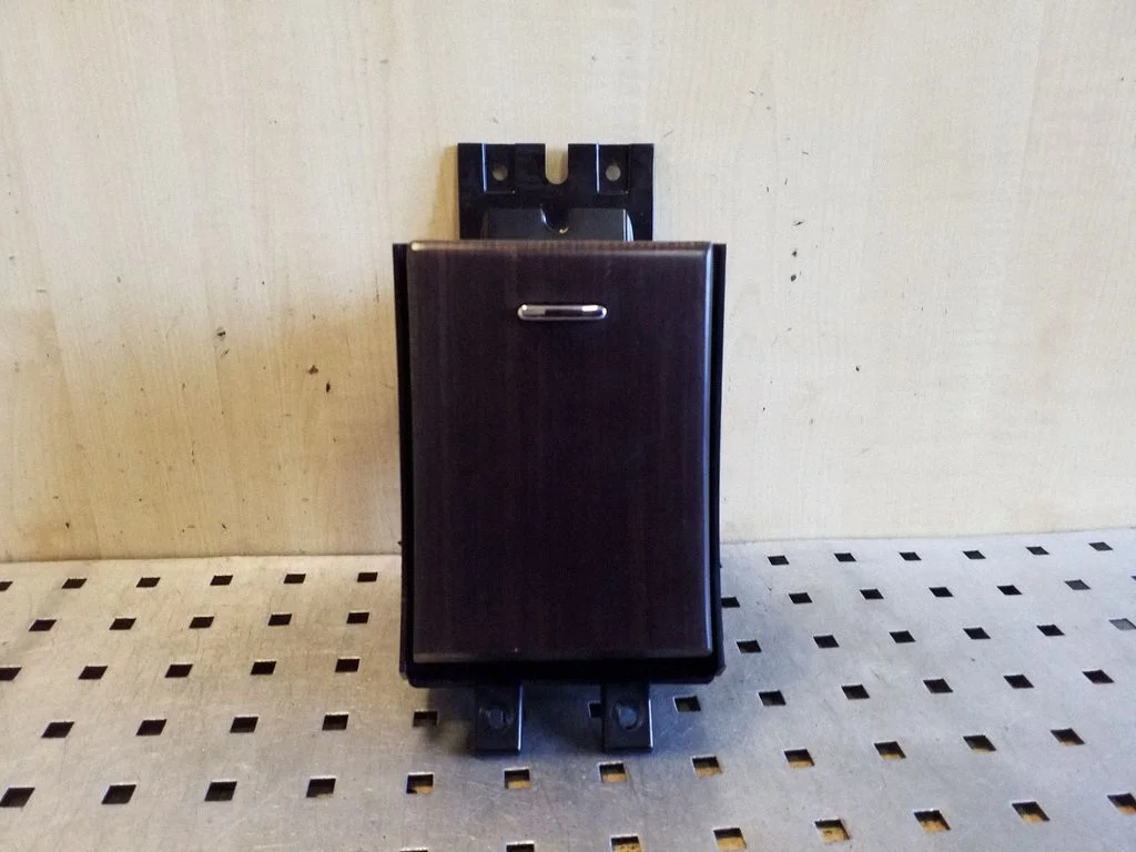 Pelnutrauks (priekšējais) AX23045H72B
