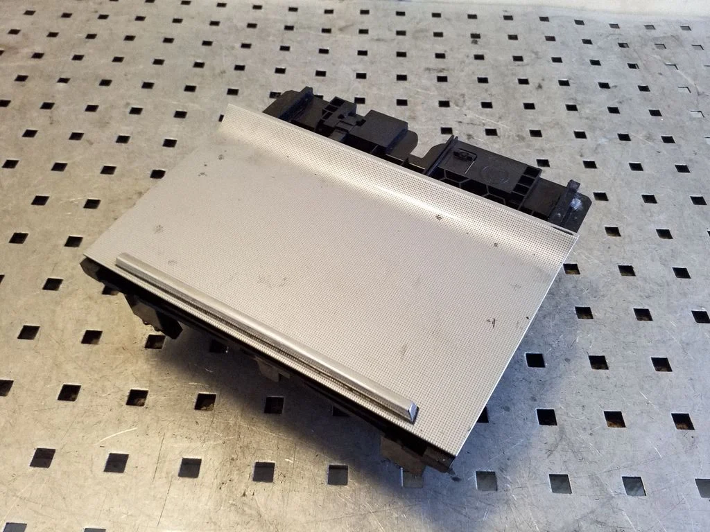 Ashtray (front) – Skoda Octavia Mk3 (5E) (2013-2019)