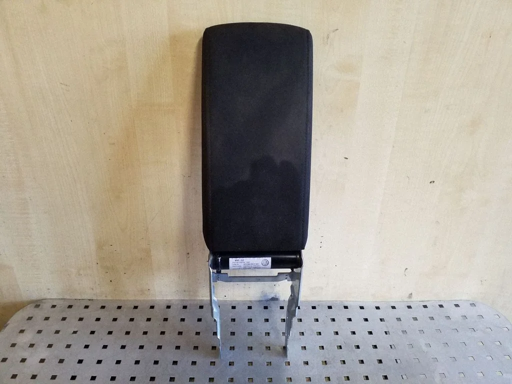Podłokietnik 3C0864207P