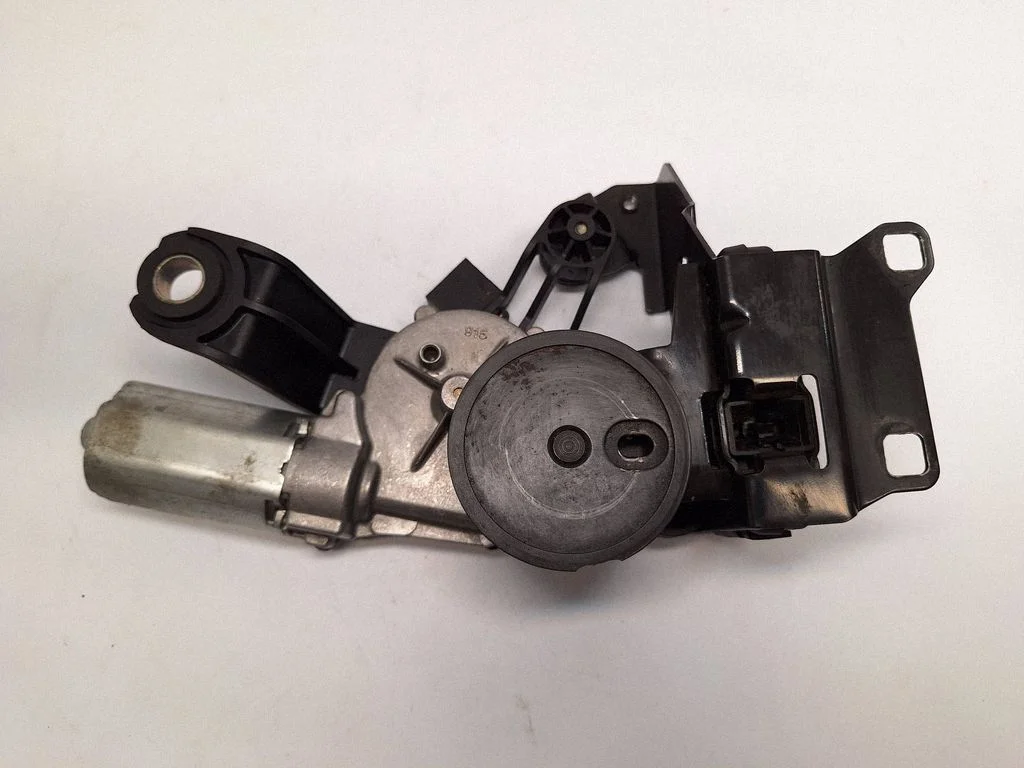 Silniczek wycieraczki tylnej – BMW Seria 5 E60 E61 (2004-2010)