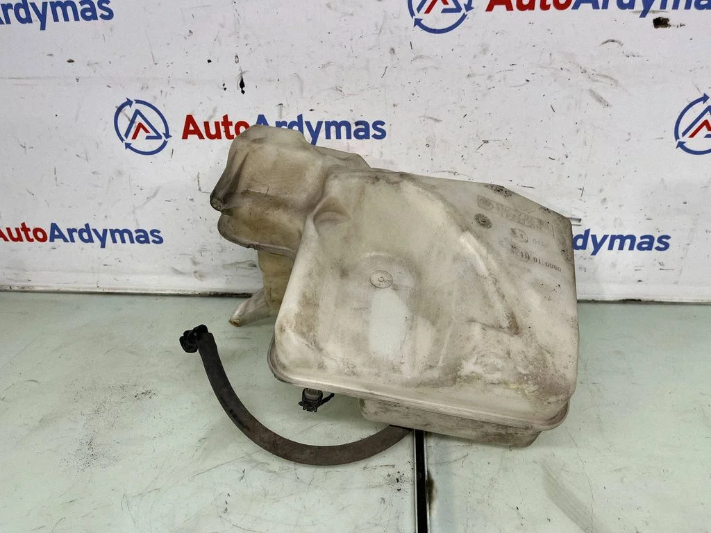 Windshield washer fluid reservoir/tank – BMW 5 Series E60 E61 (2004-2010)