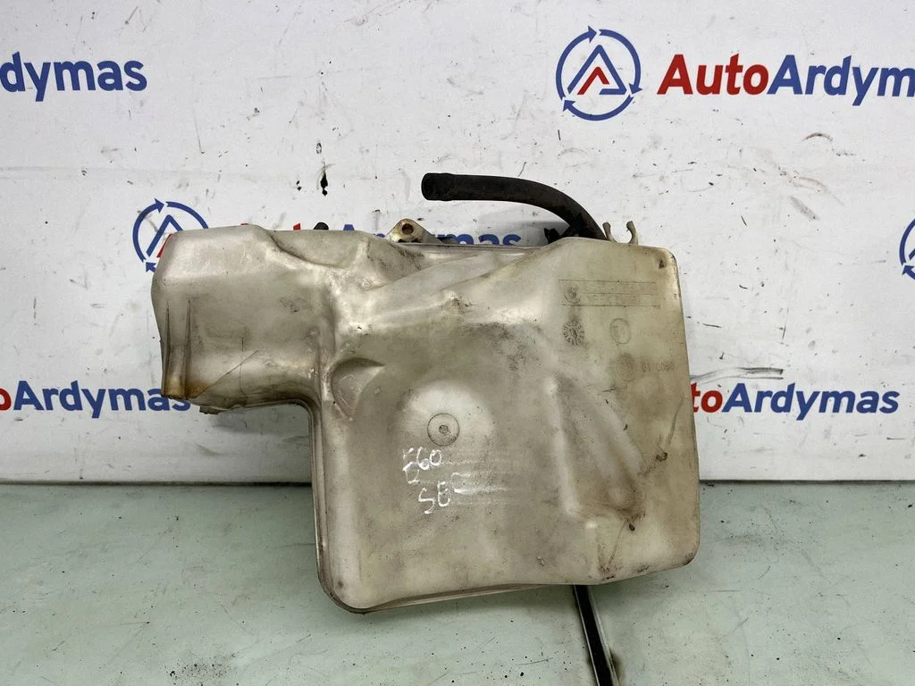 Windshield washer fluid reservoir/tank – BMW 5 Series E60 E61 (2004-2010)