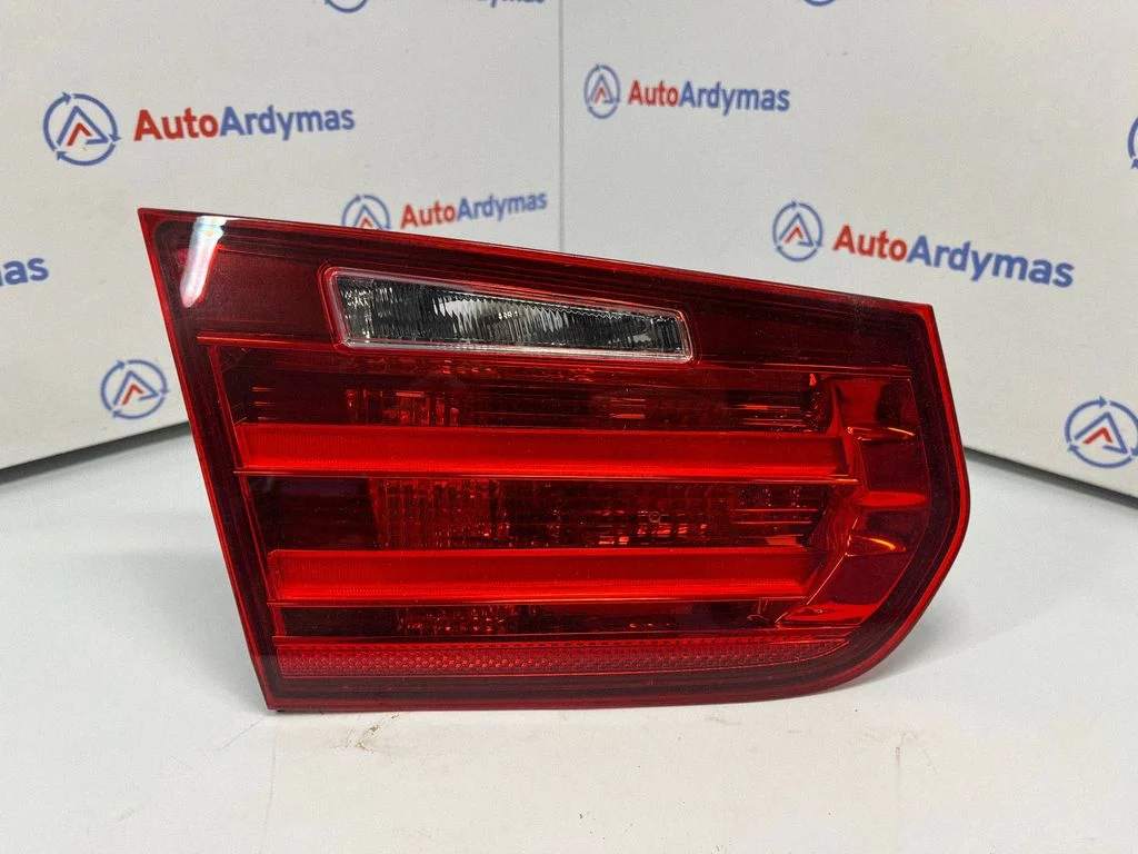 Lampa tylna w klapie 7259915