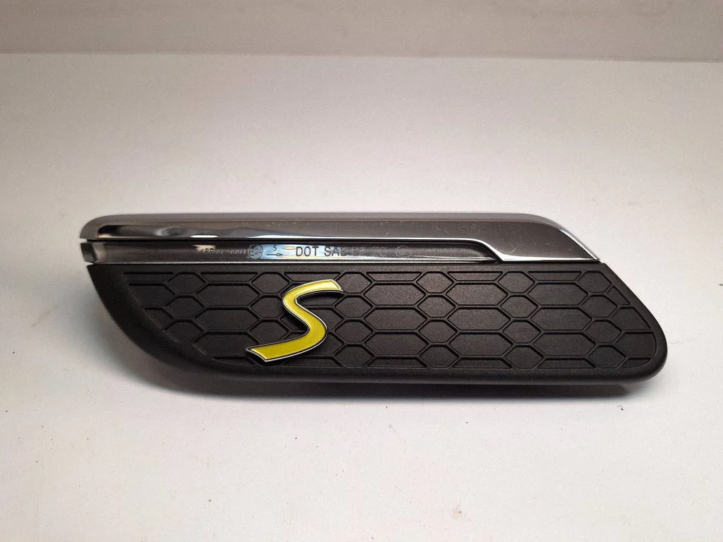 Front fender indicator light 9879008