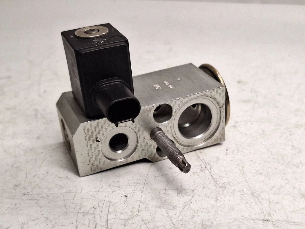 Air conditioning (A/C) expansion valve – BMW 7 Series G11 G12 (2015-2022)
