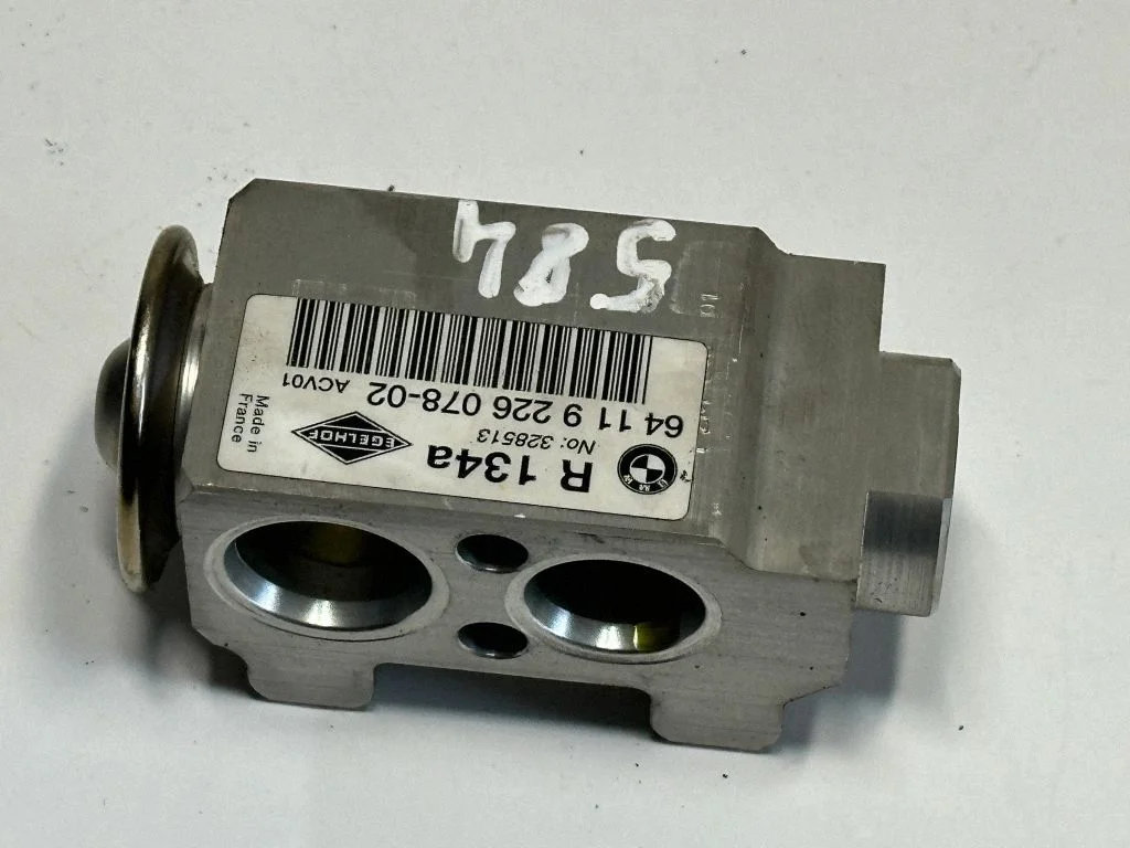 Air conditioning (A/C) expansion valve – BMW 3 Series E92 E93 (2005-2014)