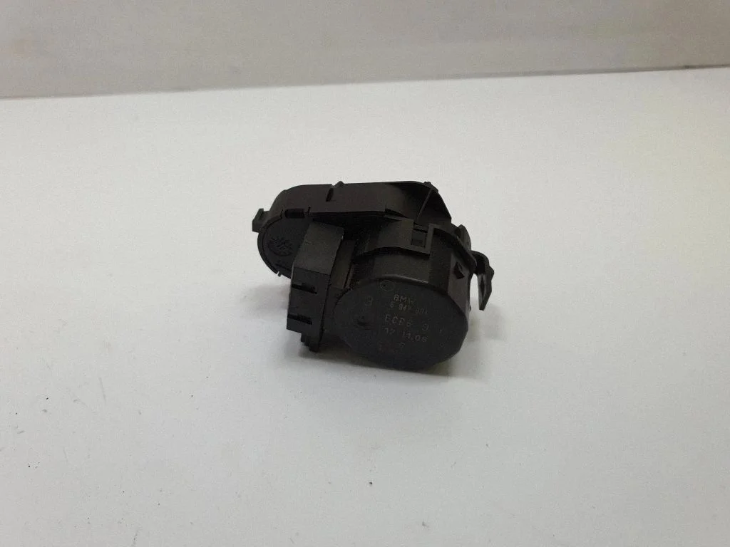 Silniczek klapki nawiewu – BMW Seria 5 E60 E61 (2004-2010)