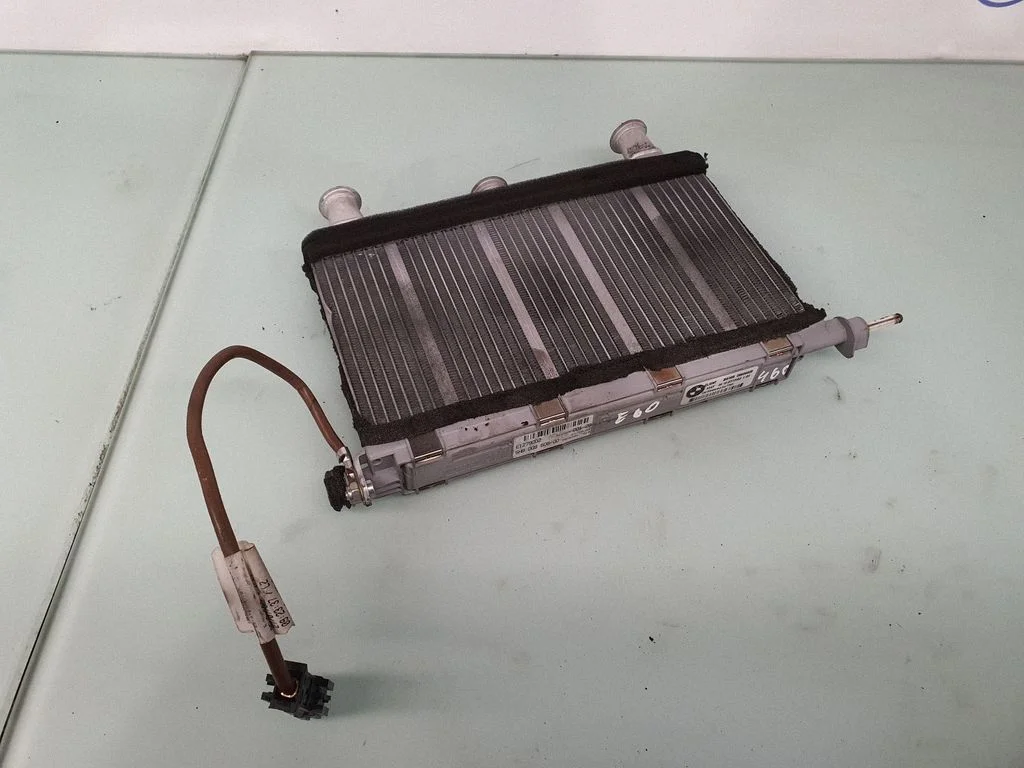 Krāsniņas radiators 64116933922