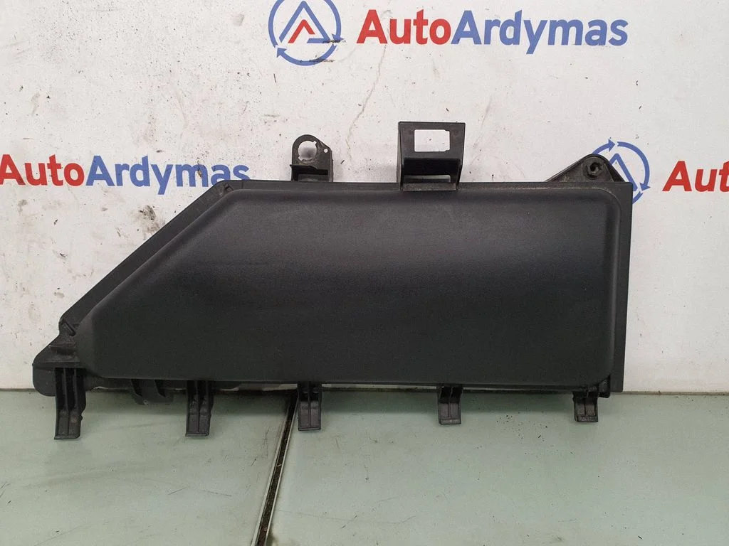 Pokrywa filtra kabinowego – BMW Seria 5 E60 E61 (2004-2010)