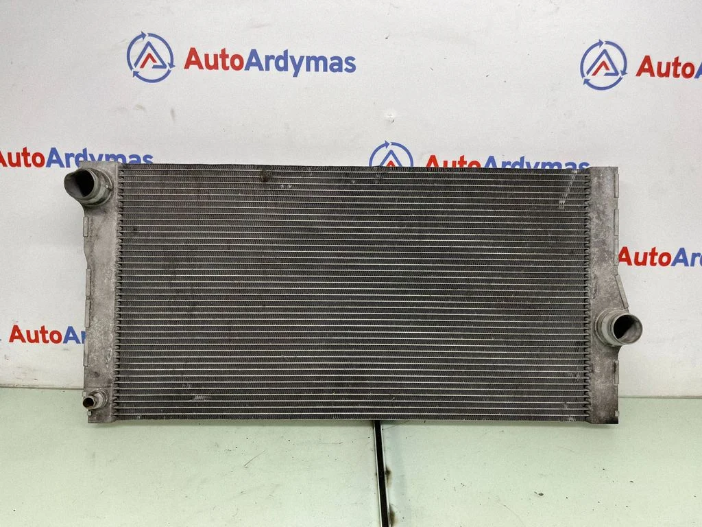 Jahutusvedeliku radiaator 8509176