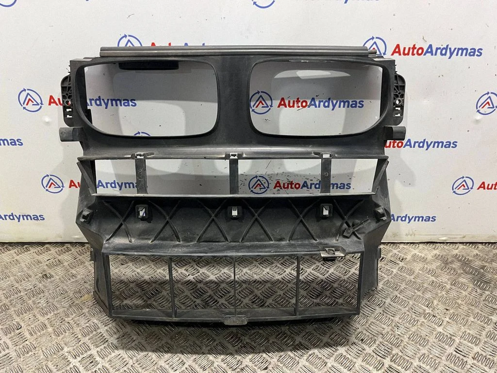 Radiaatori tugipaneel – BMW X5 E70 (2006-2013)