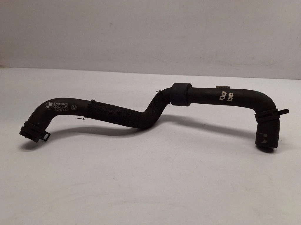 Coolant pipe/hose 8741791